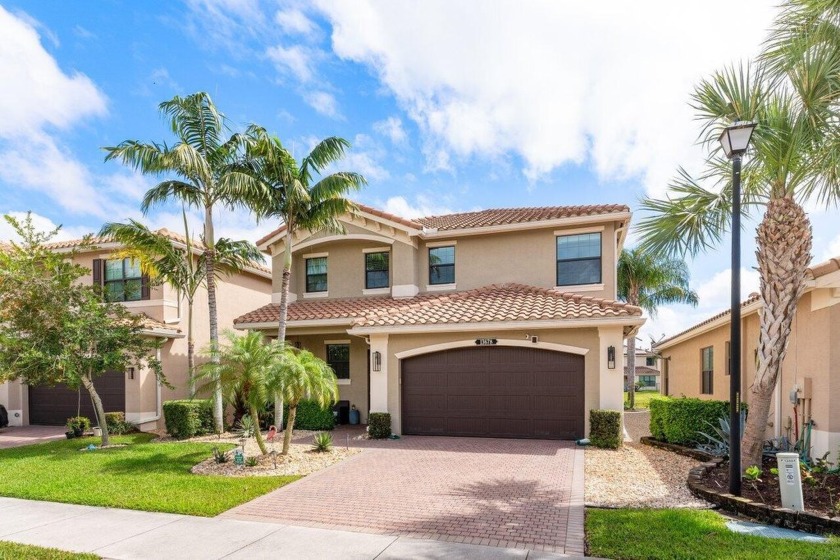 Former snow bird's home, shows like a model! 2300+SF Verona - Beach Home for sale in Delray Beach, Florida on Beachhouse.com
