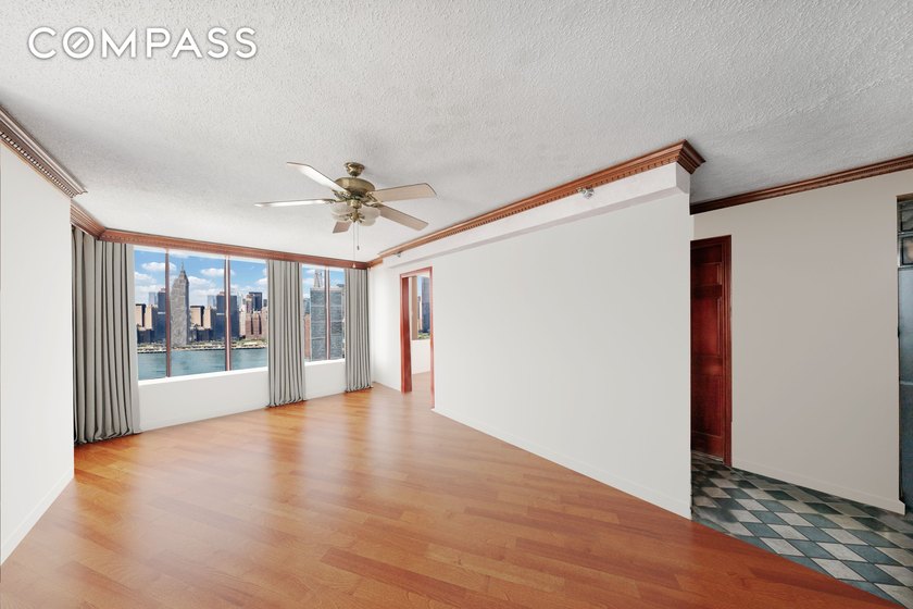 Welcome to this stunning A-line residence on the 27th floor - Beach Condo for sale in Queens, New York on Beachhouse.com