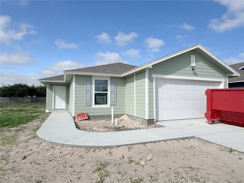 Welcome to the 1950 Topwater, a beautifully designed 4-bedroom - Beach Home for sale in Aransas Pass, Texas on Beachhouse.com