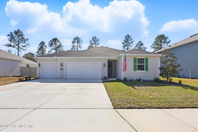 Why wait to build when you can move right into this stunning - Beach Home for sale in Green Cove Springs, Florida on Beachhouse.com