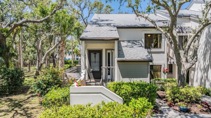 SUNNY DAYS, blue skies, al fresco dining, BEACH TIME......this - Beach Condo for sale in Largo, Florida on Beachhouse.com