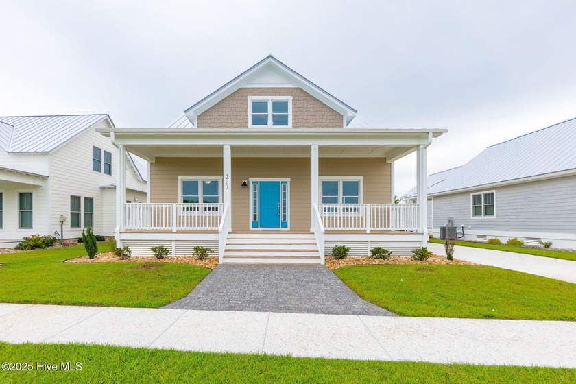 Welcome to 203 Villagers Way! This impressive new construction - Beach Home for sale in Swansboro, North Carolina on Beachhouse.com