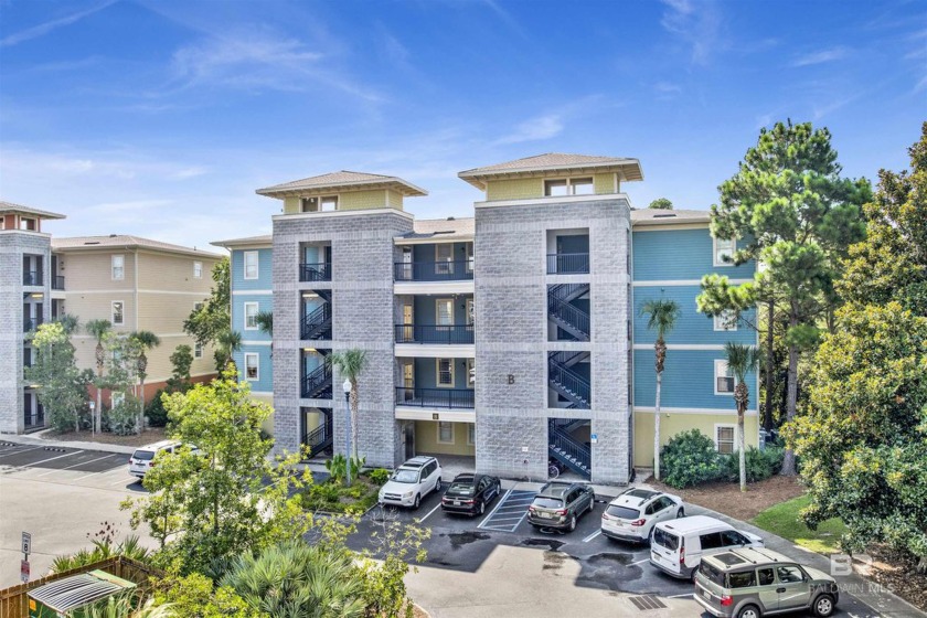 Cute 1 bedroom 1 bath in the heart Gulf Shores.  Just a short - Beach Condo for sale in Gulf Shores, Alabama on Beachhouse.com