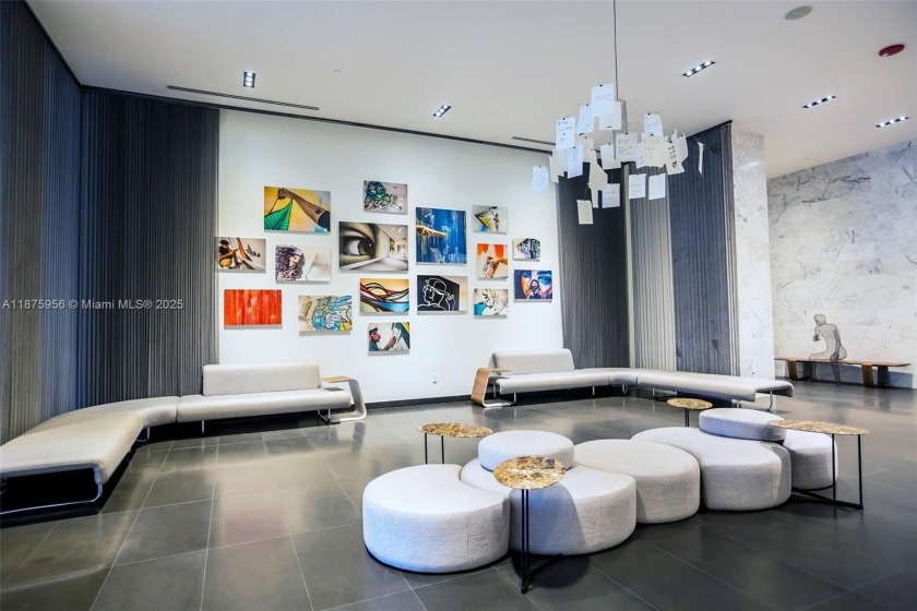 Spacious 1-bed, 1-bath condo furnished (excl. 2 paintings).

 - Beach Condo for sale in Miami, Florida on Beachhouse.com