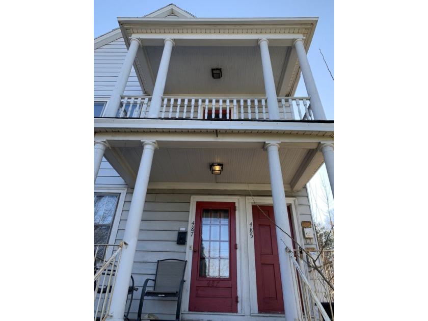 Very Large and spacious 3 family. Updated kitchens with granite - Beach Home for sale in New Haven, Connecticut on Beachhouse.com