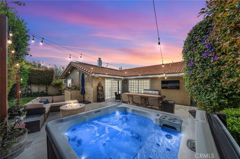 Discover this outstanding Seal Beach residence, strategically - Beach Home for sale in Seal Beach, California on Beachhouse.com