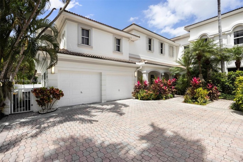 Located in the exclusive Courtyard Homes at The Point, this - Beach Townhome/Townhouse for sale in Aventura, Florida on Beachhouse.com