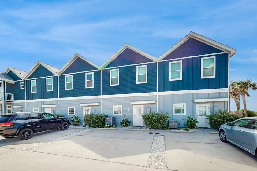 Discover the beachside oasis at 15236 Beachway Dr., a stunning - Beach Townhome/Townhouse for sale in Corpus Christi, Texas on Beachhouse.com