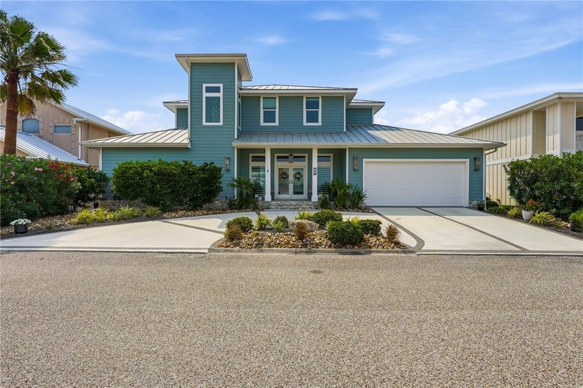 Experience an unbelievable view from this exceptional home in a - Beach Home for sale in Rockport, Texas on Beachhouse.com