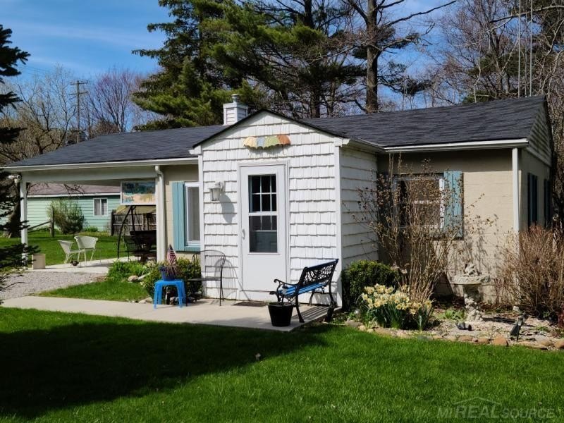 The Shoreline Fox Cottage-nestled on a private lane with - Beach Home for sale in Lexington, Michigan on Beachhouse.com