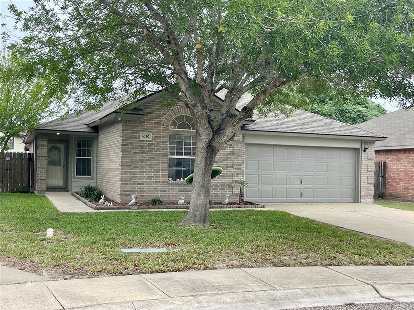 Welcome to this beautifully updated 3-bedroom, 2-bathroom home - Beach Home for sale in Aransas Pass, Texas on Beachhouse.com