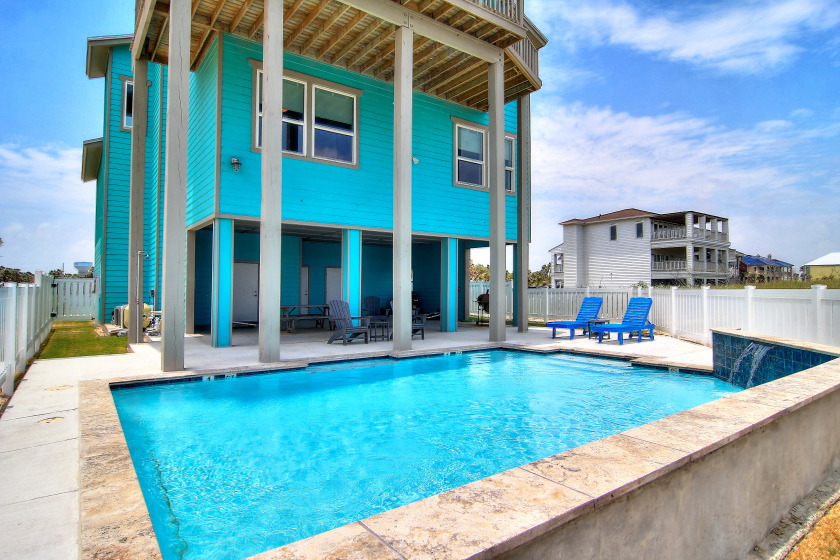 Dazzling beachfront home with amazing views! Private Pool - Beach Vacation Rentals in Port Aransas, Texas on Beachhouse.com