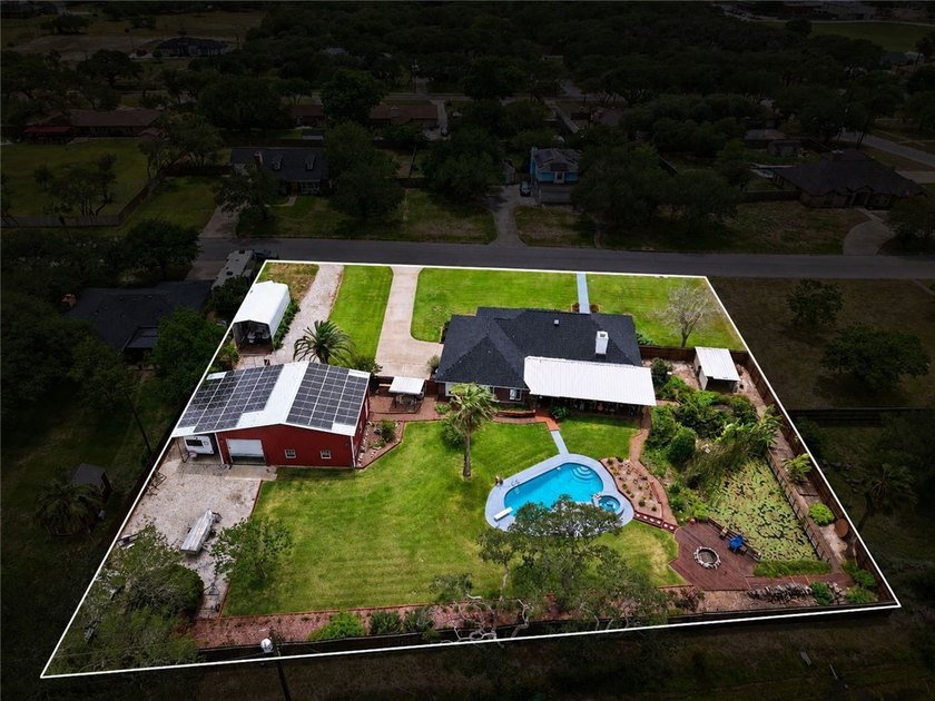 What a rare combination of features coming together in one - Beach Home for sale in Ingleside, Texas on Beachhouse.com