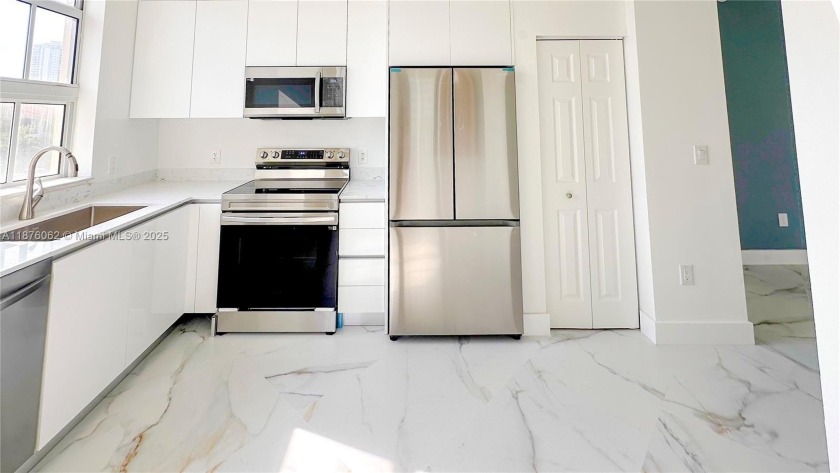 Unique & modern 3-bedroom, 2-bath corner unit at Alaqua - Beach Condo for sale in Aventura, Florida on Beachhouse.com