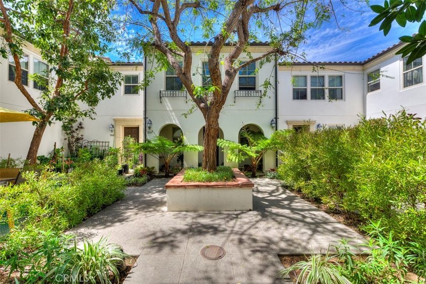 Light, bright, and beautifully updated, this three bedroom - Beach Townhome/Townhouse for sale in Long Beach, California on Beachhouse.com