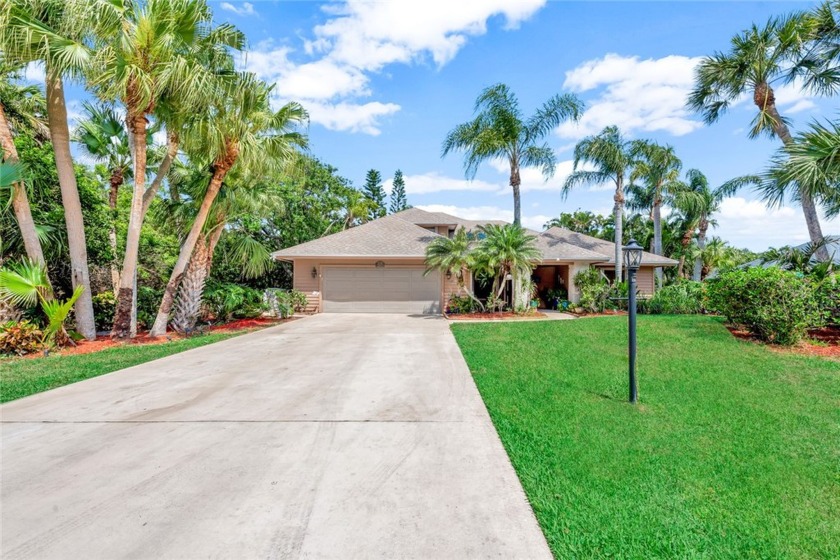 3BR/2.5BA home in Seminole Shores with deeded beach and river - Beach Home for sale in Vero Beach, Florida on Beachhouse.com