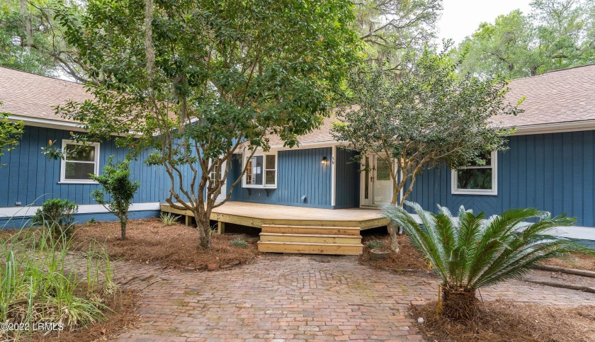 COMPLETELY REMODELED! Private 1.64 ACRE LOT on a POND with OVER - Beach Home for sale in Beaufort, South Carolina on Beachhouse.com