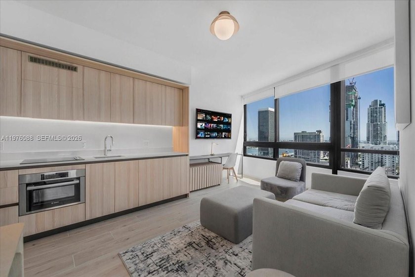 Wake up to panoramic views of the Miami skyline and Biscayne Bay - Beach Condo for sale in Miami, Florida on Beachhouse.com