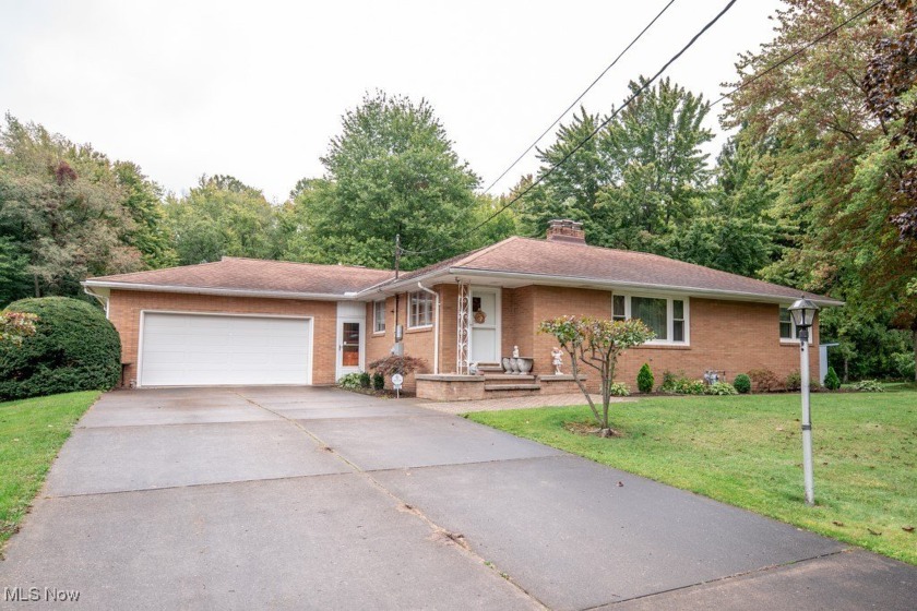 Welcome to this beautifully maintained 3-bedroom, 3-bath - Beach Home for sale in Ashtabula, Ohio on Beachhouse.com