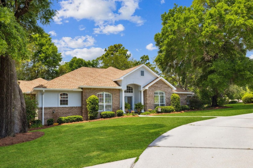 Located in desirable Rocky Bayou Estates on Kildare Circle, this - Beach Home for sale in Niceville, Florida on Beachhouse.com