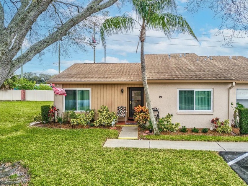 Beautiful 2 bedrooms, 2 bathrooms villa completely remodeled - Beach Condo for sale in Holiday, Florida on Beachhouse.com