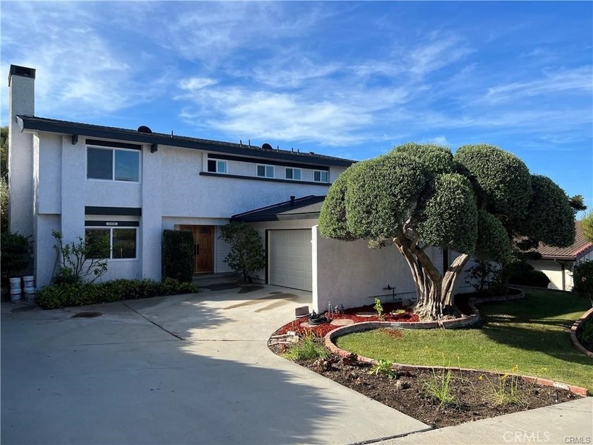 Located in the prestigious coastal community of Rancho Palos - Beach Home for sale in Rancho Palos Verdes, California on Beachhouse.com