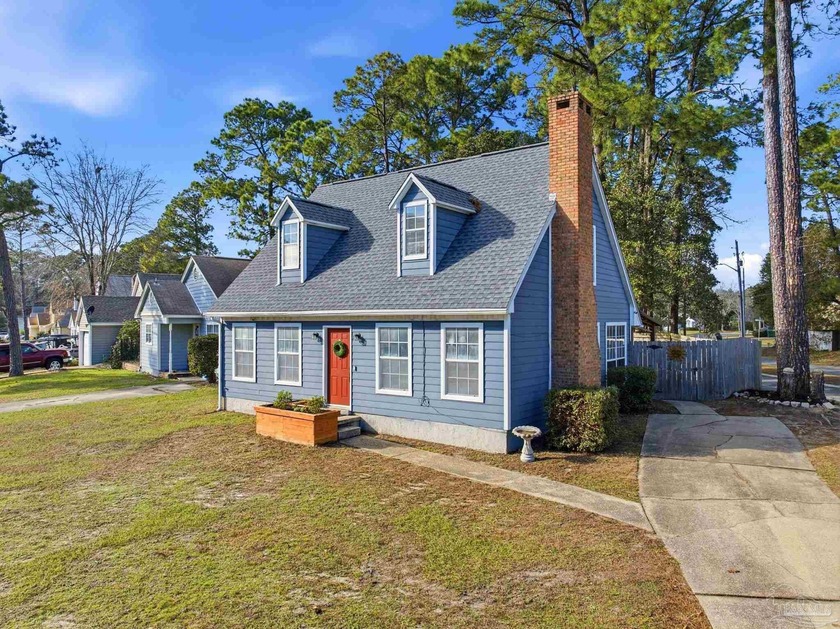 Welcome to this move-in ready Willow Bend home with all the - Beach Home for sale in Fort Walton Beach, Florida on Beachhouse.com