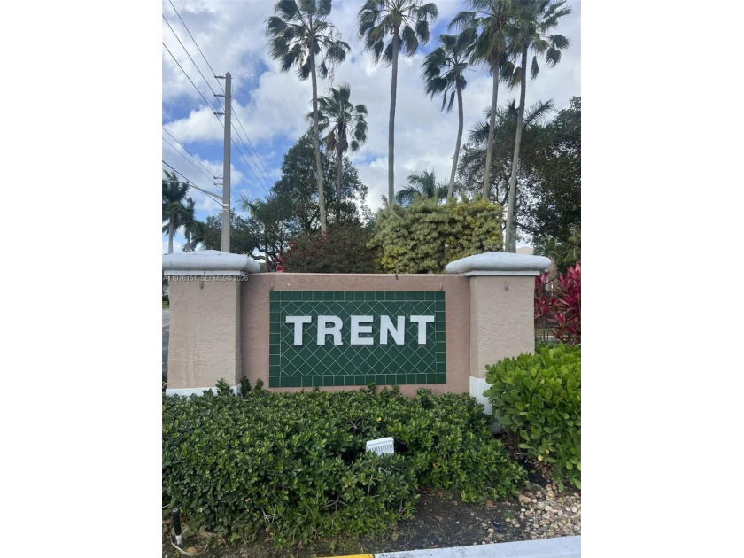 Motivated Owner!!Fabulous Second Level 2BR, 1.5BA Condo with a - Beach Condo for sale in Tamarac, Florida on Beachhouse.com