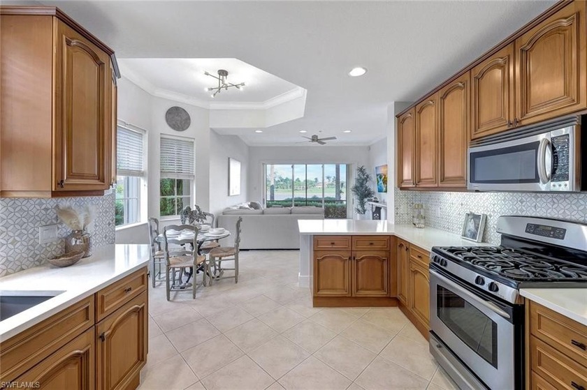 This unit is a must see! Stunning panoramic lake & golf course - Beach Condo for sale in Naples, Florida on Beachhouse.com