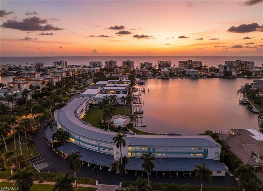 Reimagine your home. What a view! Rediscover lifestyle. Welcome - Beach Home for sale in Naples, Florida on Beachhouse.com
