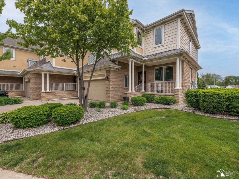 Stunning waterfront condo, located on a channel to Lake Erie. 3 - Beach Townhome/Townhouse for sale in Monroe, Michigan on Beachhouse.com