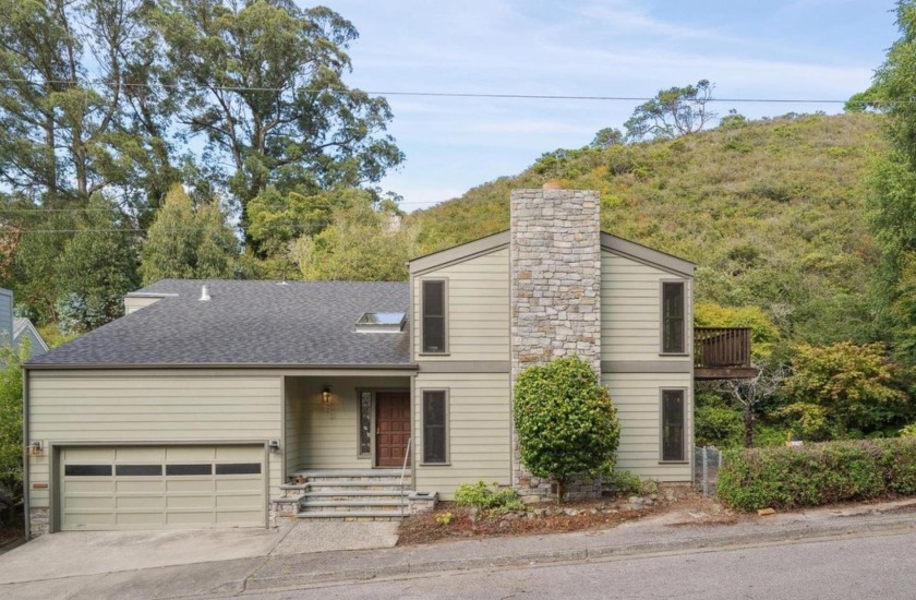 Nestled in nature at the end of a quiet cul-de-sac, this - Beach Home for sale in Pacifica, California on Beachhouse.com