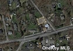 Vacant Lot in Miller Place- Level, Wooded, Paved Road in Front - Beach Lot for sale in Miller Place, New York on Beachhouse.com