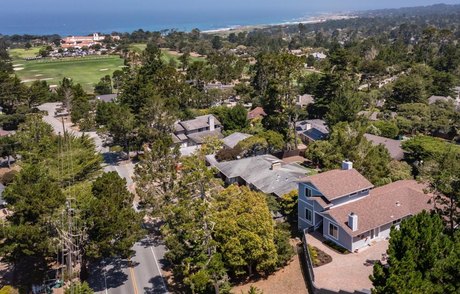 Great central Pebble Beach location offering easy access to MPCC - Beach Home for sale in Pebble Beach, California on Beachhouse.com