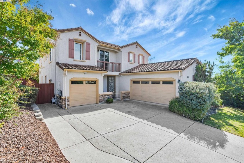 Nestled within the picturesque  Hiddenbrooke golf course - Beach Home for sale in Vallejo, California on Beachhouse.com