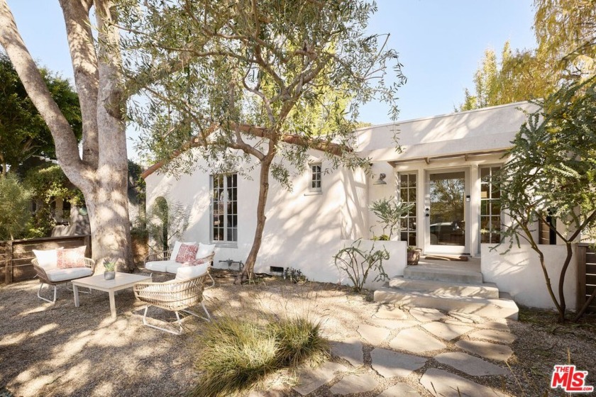 Abundant charm, natural light and period detail merge fluidly in - Beach Home for sale in Venice, California on Beachhouse.com