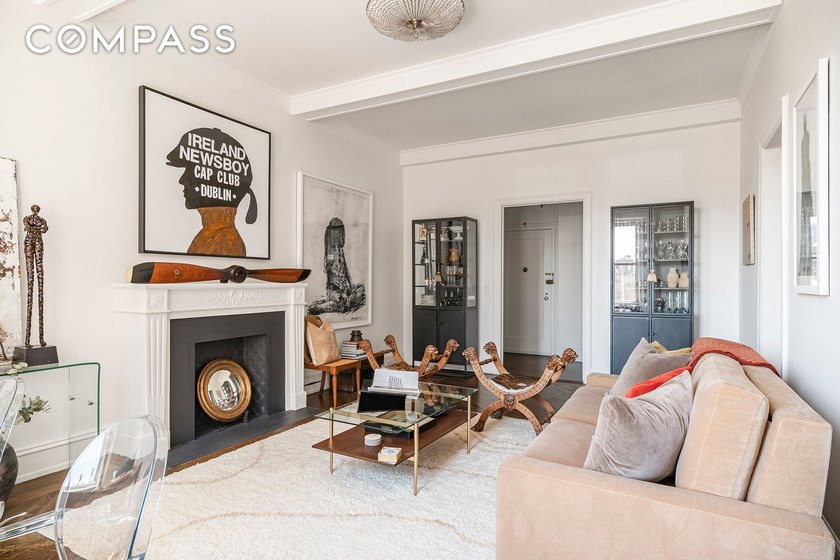 Perched high on the 11th floor of an intimate, prewar - Beach Condo for sale in New York, New York on Beachhouse.com
