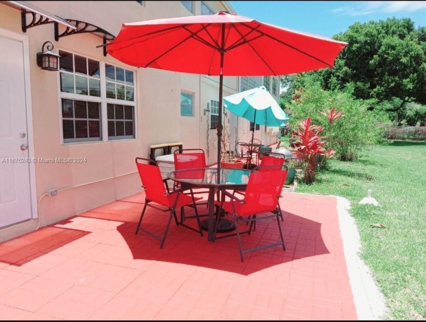 GREAT LOCALIZATION.Lovely and amazing opportunity to buy a 55+ - Beach Condo for sale in Miami, Florida on Beachhouse.com