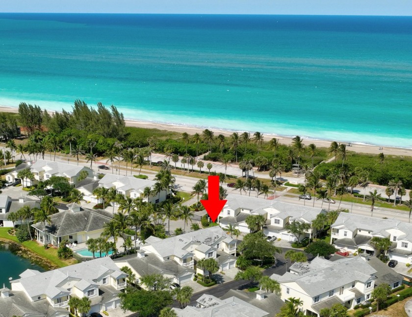 Huge beachside townhome in Mariner Bay! Light-filled corner - Beach Townhome/Townhouse for sale in Fort Pierce, Florida on Beachhouse.com