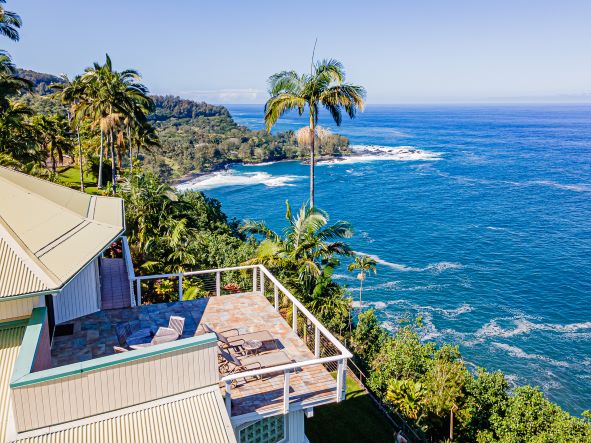 Cliffside Home wGorgeous Ocean Views and Tropical Garden - Beach Vacation Rentals in Laupahoehoe, Hawaii on Beachhouse.com