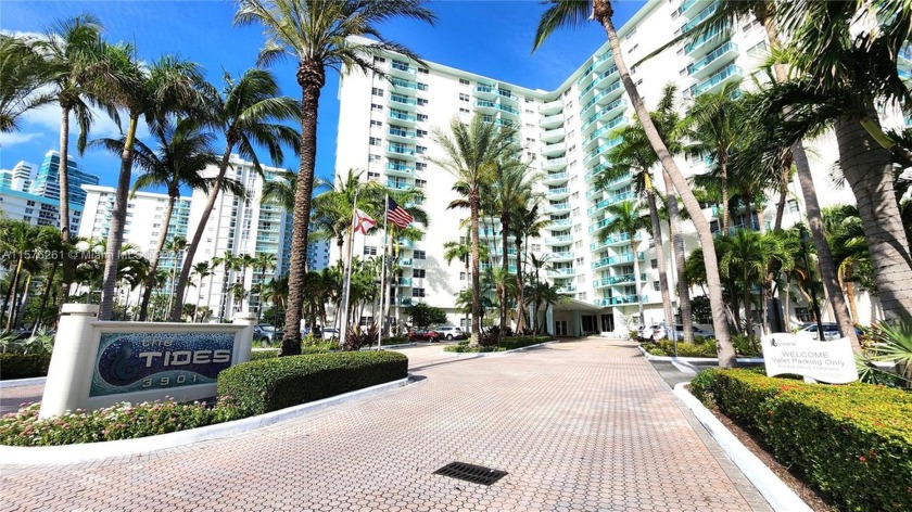 Fully furnished 1 bed, 1 bath unit with NE ocean views, 2 - Beach Condo for sale in Hollywood, Florida on Beachhouse.com