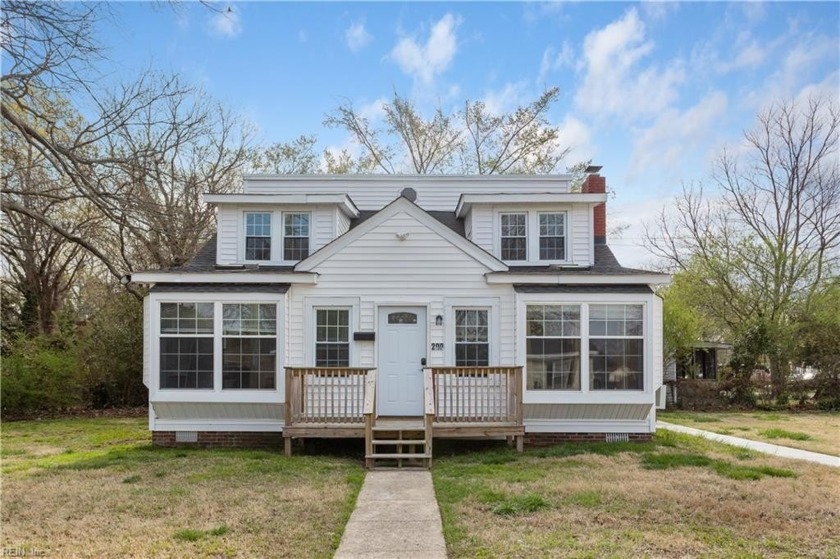 WALK OR BIKE TO BUCKROE BEACH FROM YOUR NEW MULTIFAMILY HOME - Beach Townhome/Townhouse for sale in Hampton, Virginia on Beachhouse.com