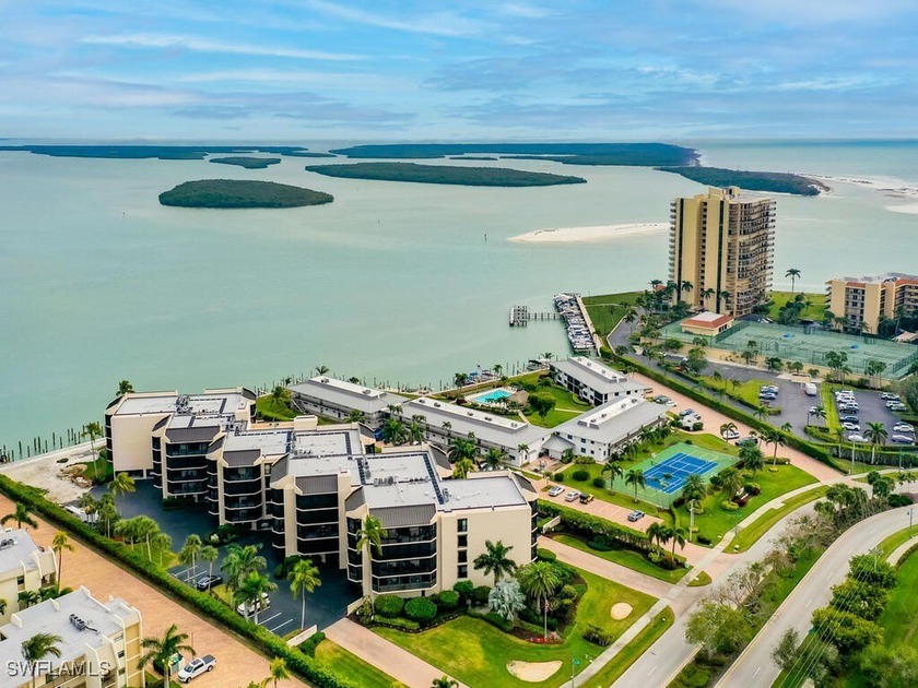 This is what Island Life is all about! Move in ready, just grab - Beach Condo for sale in Marco Island, Florida on Beachhouse.com