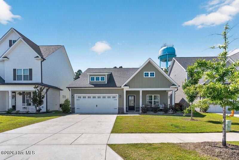 Located just 2.5 miles from the Surf City Bridge and the crystal - Beach Home for sale in Hampstead, North Carolina on Beachhouse.com