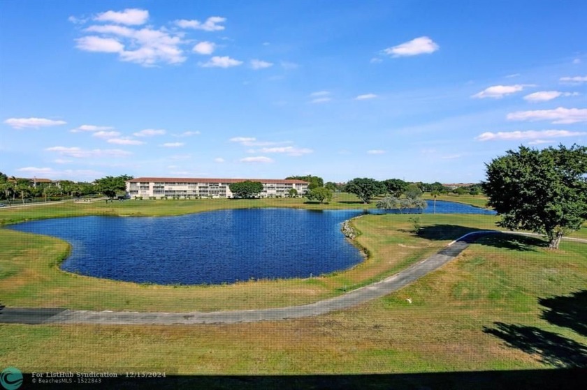 Beautiful and relaxing view of the golf course and lake from the - Beach Condo for sale in Hollywood, Florida on Beachhouse.com