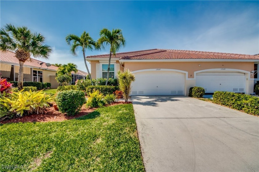 Stunning Lakefront Move-in Ready Villa with three bedrooms, two - Beach Home for sale in Fort Myers, Florida on Beachhouse.com