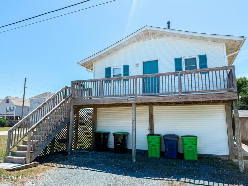 This property is located on a spacious corner lot with water - Beach Home for sale in North Topsail Beach, North Carolina on Beachhouse.com