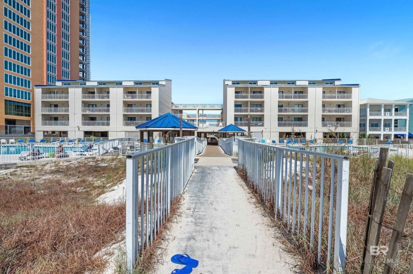 Charming Beachfront Efficiency Condo in Orange Beach! Discover - Beach Condo for sale in Orange Beach, Alabama on Beachhouse.com