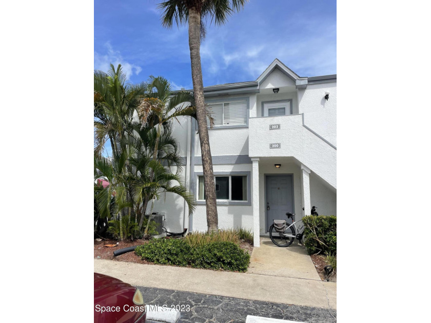 1 bedroom/1 bath End Unit in a Gated Oceanfront Community offers - Beach Condo for sale in Cape Canaveral, Florida on Beachhouse.com