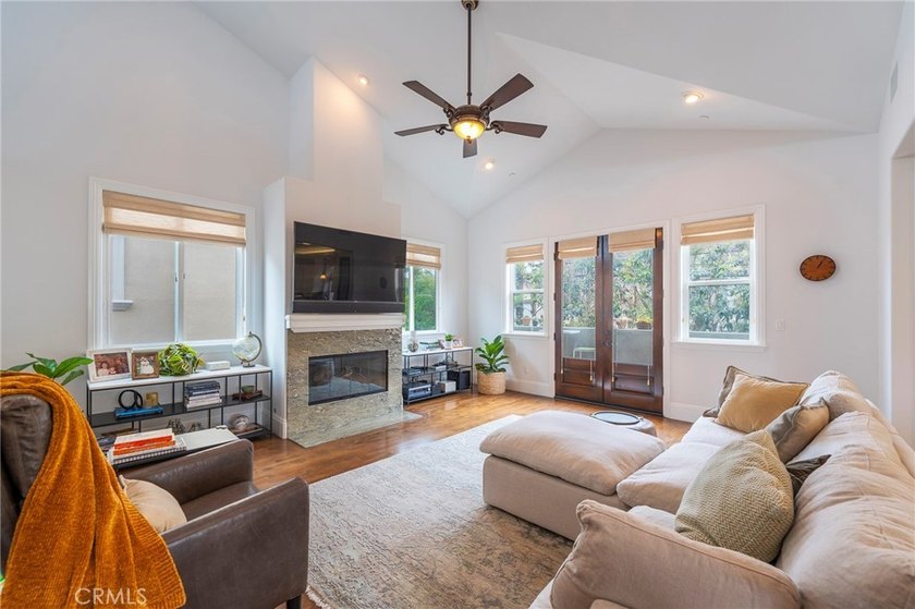 Stunning detached Mediterranean-style townhome in the heart of - Beach Townhome/Townhouse for sale in Redondo Beach, California on Beachhouse.com